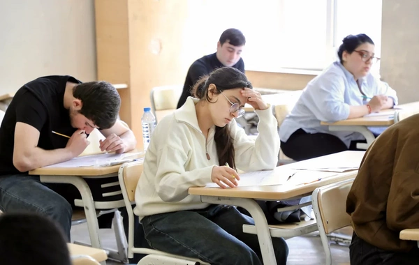 DİM yeddi imtahan keçirib, doqquz nəfərdə telefon aşkarlanıb