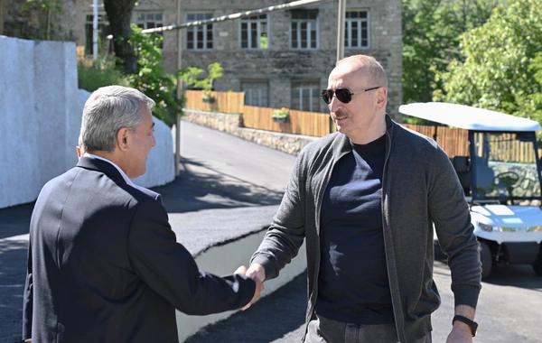 Prezident İlham Əliyev Şuşanın Böyük Qaladərəsi kəndində görülən işlərlə tanış olub, sakinlərlə görüşüb