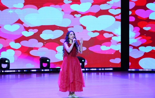 Leyla Əliyeva və Alyona Əliyeva  mükafatlandırma mərasimində iştirak ediblər