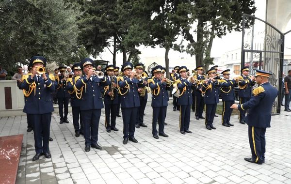 İtkin şəhid Tərlan Rüstəmov Lökbatan qəsəbəsindəki Şəhidlər xiyabanında torpağa tapşırılıb