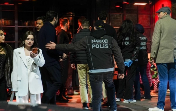 Məşhurlara qarşı narkotik əməliyyatı davam edir: 17 nəfər saxlanıldı