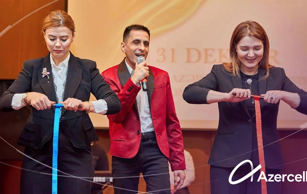 "Azercell Könüllüləri"ndən uşaqlara bayram sevinci