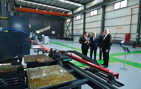 İlham Əliyev Ağdamda metal elektrik dirəklərinin istehsalı müəssisəsinin açılışında iştirak edib