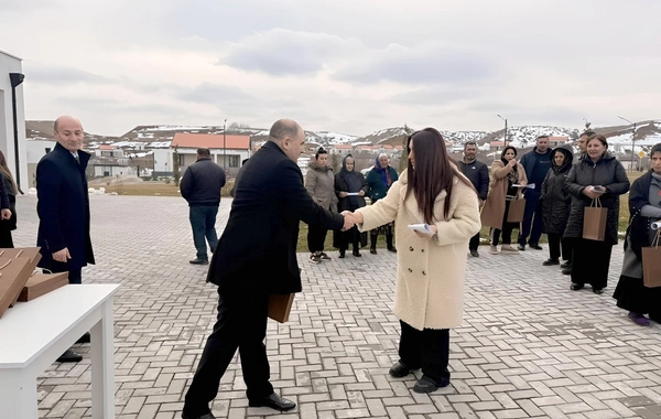 Növbəti köç karvanı Horovlu kəndinə çatıb, açarlar təqdim olunub