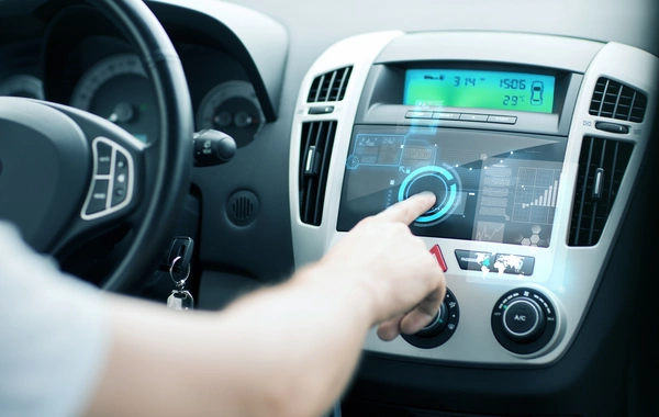 Ученые предупредили об опасности прослушивания музыки за рулем