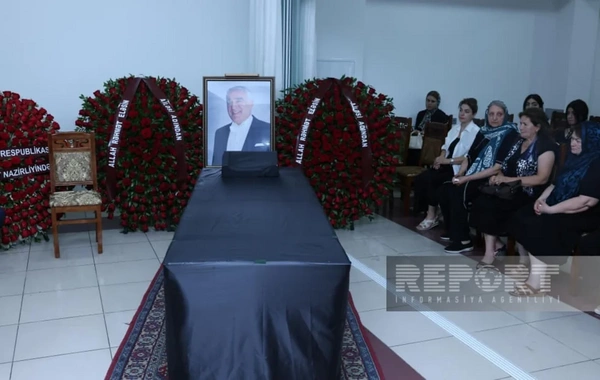 Çingiz Əlioğlu ilə vida mərasimi keçirilib