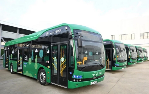 Автобусный парк в Баку продолжает обновляться