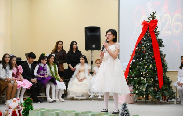 Leyla Əliyeva, Arzu Əliyeva və Alena Əliyeva 5 nömrəli internat tipli xüsusi ümumtəhsil məktəbində olublar