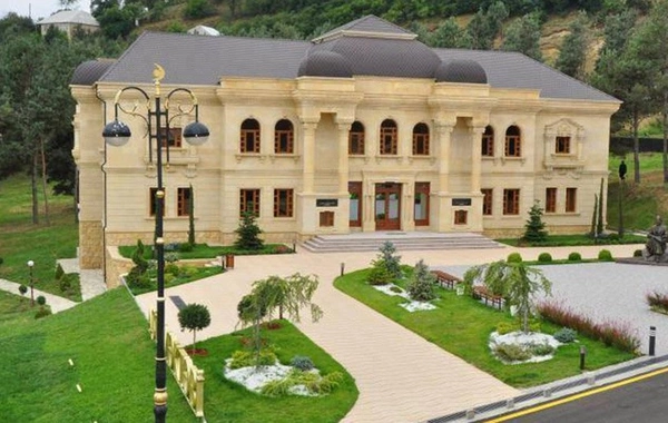 Gədəbəy Aşıq Məktəbinə Aşıq Ələsgərin adı verilib