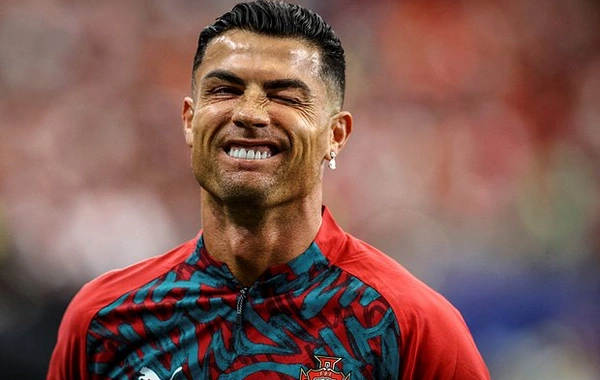 Ronaldo toy sonrası imicini DƏYİŞDİ