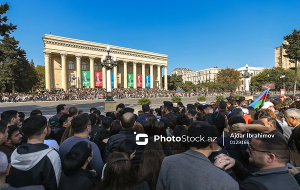 Bakıdakı hərbi paraddan maraqlı FOTOLAR