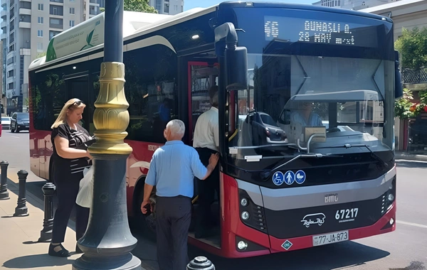 "BakuBus"dan istifadə edənlərin nəzərinə - Avtobus 20-25 dəqiqədən gec gələrsə...