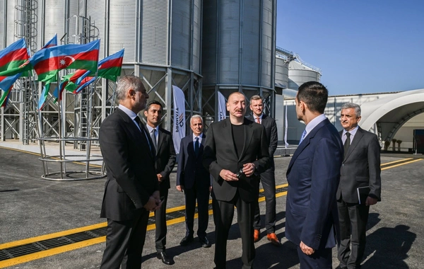 İlham Əliyev İmişlidə "Promalt" MMC-nin arpa emalı müəssisəsinin açılışını edib İlham Əliyev İmişlidə "Promalt" MMC-nin arpa emalı müəssisəsinin açılışını edib