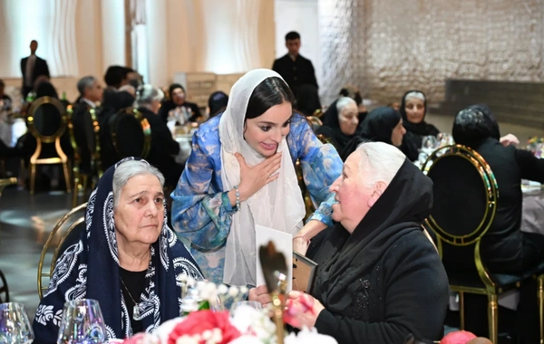 Leyla Əliyeva şəhid ailələri ilə birlikdə iftar süfrəsində iştirak edib