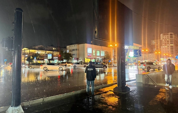 BŞİH: Bakıda intensiv yağışlar fəsadlar törədib, qurumlar gücləndirilmiş rejimdə işləyir
