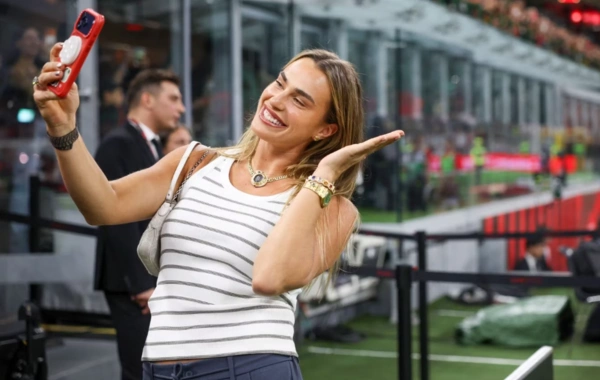Sabalenka San-Siroda görüntüləndi - Geyimi ilə diqqət çəkdi