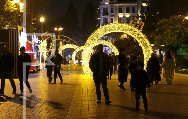 Dənizkənarı Bulvar Yeni İlə xüsusi hazırlaşıb - Bu dəfə Buz Meydançası da olacaq