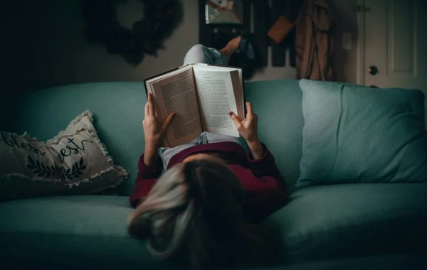 What happens in the brain during reading?