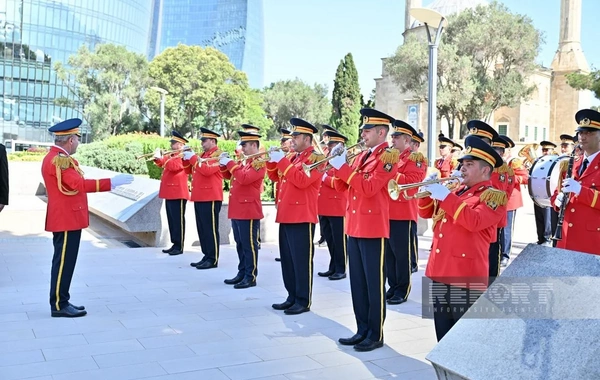 Türkiyənin Zəfər Bayramı münasibətilə Bakıda Türk şəhidliyi ziyarət edilib