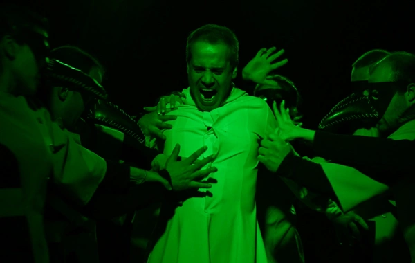 Лейла Алиева и Алёна Алиева посмотрели спектакль "Ромео и Джульетта"