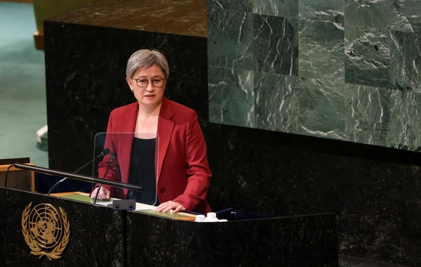 Daha bir ölkə səfirliyini İrandan Azərbaycana köçürür