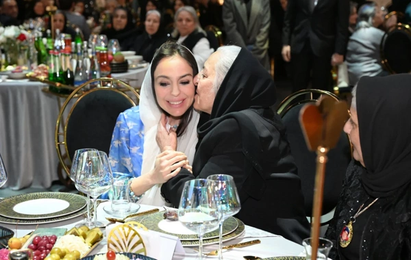 Leyla Əliyeva şəhid ailələri ilə birlikdə iftar süfrəsində iştirak edib