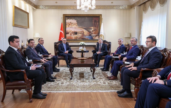 Dövlət Komitəsinin sədri Türkiyənin Diyanət İşləri İdarəsinin rəhbəri ilə görüşüb Dövlət Komitəsinin sədri Türkiyənin Diyanət İşləri İdarəsinin rəhbəri ilə görüşüb