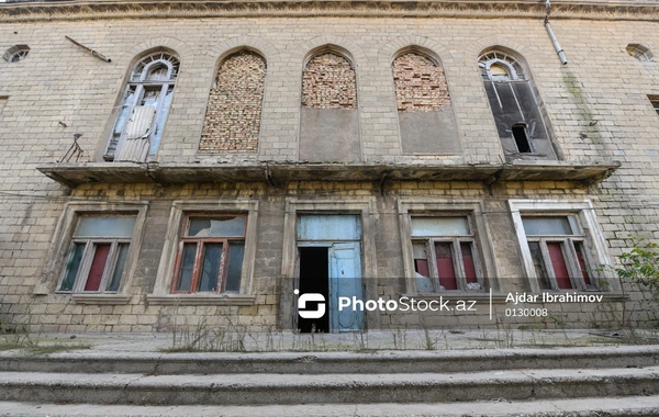 Sumqayıtın İnşaatçılar qəsəbəsində yerləşən baxımsız mədəniyyət evi