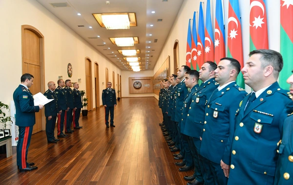 Hərbi əməliyyatlarda fədakarlıq göstərmiş tibb heyəti təltif edilib