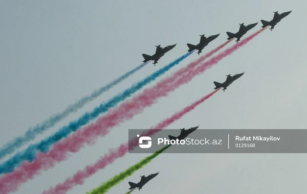 Bakıdakı hərbi paraddan maraqlı FOTOLAR