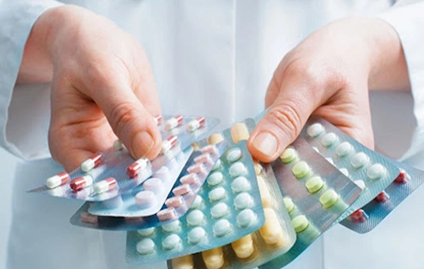 Aptekdə vətəndaşa vaxtı keçmiş vitamin satılıb?