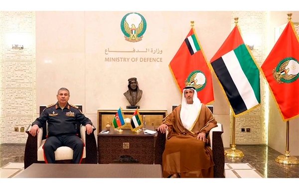 Azərbaycan və BƏƏ arasında hərbi əməkdaşlığın inkişaf perspektivləri müzakirə edilib