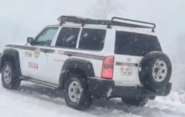 Xocalıda avtomobillərdə köməksiz vəziyyətdə qalan vətəndaşlara yardım göstərilib