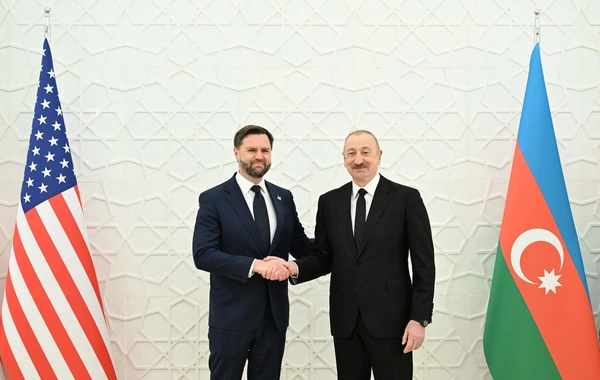 ABŞ-nin Vitse-prezidentinin rəsmi qarşılanma mərasimi olub