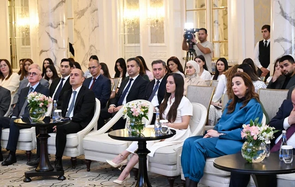"Qızların təhsilinə dəstək" layihəsinin II Məzun Günü keçirilib