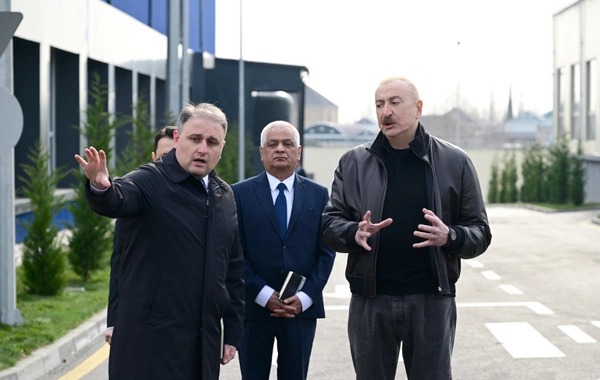 İlham Əliyev Tərtər elektromexanika zavodunun yenidənqurmadan sonra açılışında iştirak edib