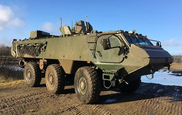 Latviya Ukraynaya 21 zirehli transportyor verib