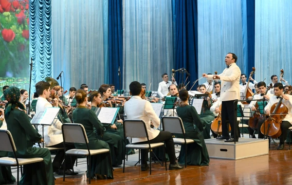Aşqabadda Türkmənistan Dövlət Simfonik Orkestrinin konserti olub