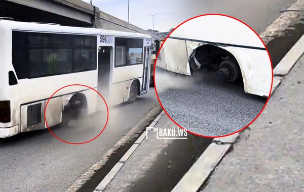 Bakıda hərəkətdə olan avtobusun təkəri qırılıb