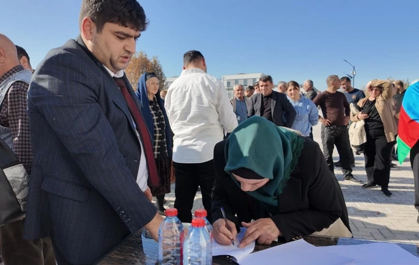 Növbəti köç karvanı Cəbrayılın Horovlu kəndinə çatıb, açarlar təqdim olunub