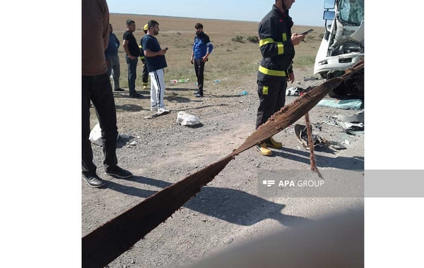 Hacıqabulda iki yük maşını toqquşub, ölən və yaralanan var