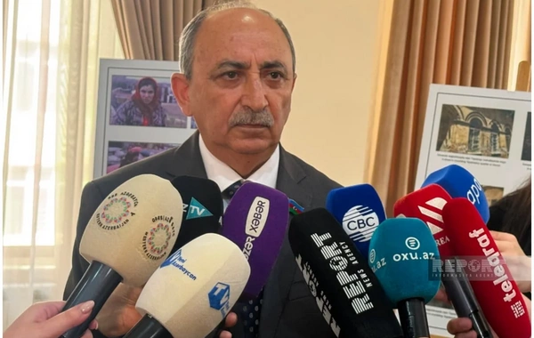 Əziz Ələkbərli: Sülh danışıqları çərçivəsində Qərbi Azərbaycana qayıdış məsələsinə də aydınlıq gətirilməlidir