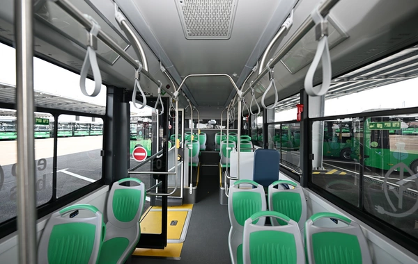 Prezident Naxçıvanda elektrik mühərrikli yeni avtobuslara baxıb, dəmir yolu infrastrukturunda aparılan yenidənqurma işləri ilə tanış olub