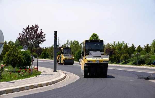 Naxçıvan-Ordubad avtomobil yolunda asfaltlanma işləri aparılır