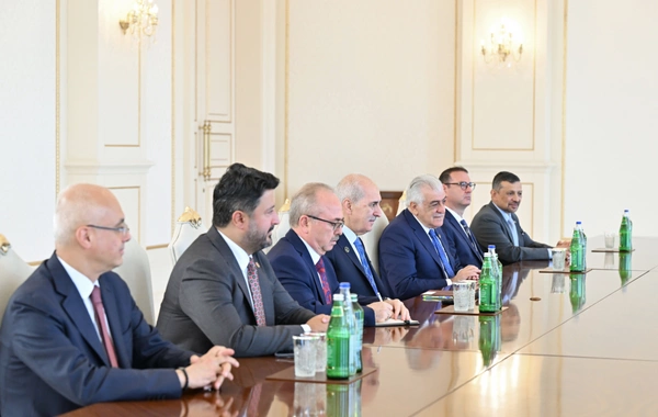 Президент Ильхам Алиев принял делегацию во главе с председателем парламента Турции