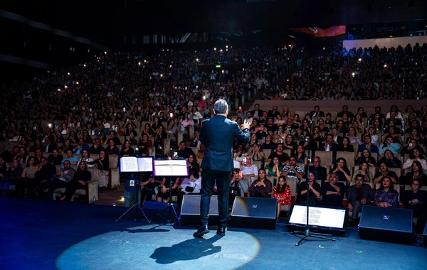 Ferhat Göçerin möhtəşəm Bakı konsertindən GÖRÜNTÜLƏR
