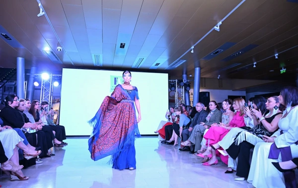 Azərbaycan Milli Xalça Muzeyində "Zamanın naxışları" moda nümayişi təşkil olunub