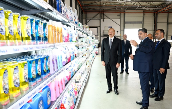 Prezident İlham Əliyev Qaradağ rayonunda kağız və gigiyenik məhsulların istehsalı müəssisəsinin açılışında iştirak edib