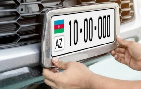 В Баку задержан подозреваемый в краже госномеров и вымогательстве