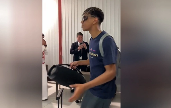 Yamal və yoldaşları El-Klassikodakı qələbəni hava limanında belə qeyd etdilər